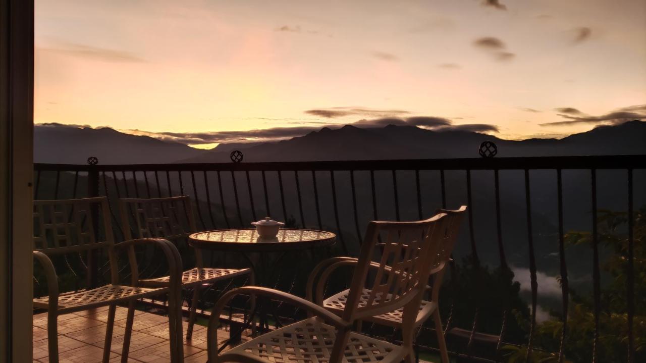 Qingjing Baiyun Resort 仁愛郷 エクステリア 写真